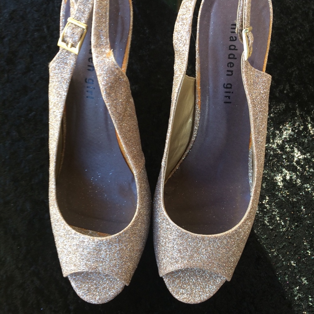 Madden Girl gold glitter platform peep toe heels - Picture 4 of 8